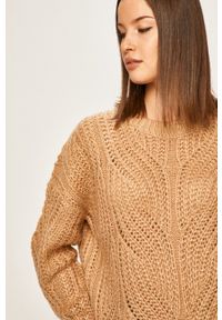 Answear Lab - Sweter. Kolor: brązowy. Materiał: dzianina. Wzór: gładki. Styl: wakacyjny