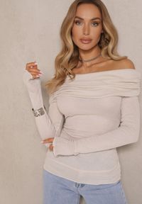 Renee - Jasnobeżowa Bluzka Hiszpanka z Wiskozą z Prążkowanego Materiału Sesarose. Okazja: na co dzień. Typ kołnierza: dekolt hiszpanka. Kolor: beżowy. Materiał: materiał, prążkowany, wiskoza. Styl: elegancki, casual #3