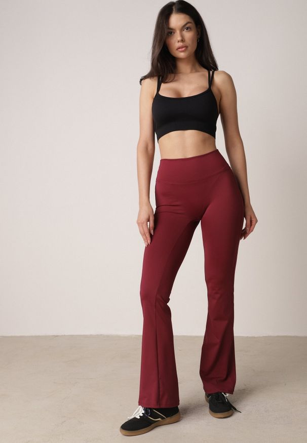 Born2be - Bordowe Legginsy Typu Dzwony z Wysokim Stanem Orralise. Okazja: na co dzień. Stan: podwyższony. Kolor: czerwony. Styl: casual