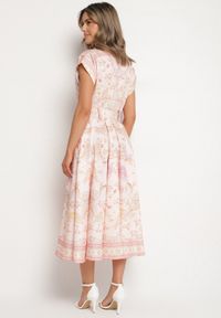 Born2be - Różowa Rozkloszowana Sukienka Koszulowa z Lnu i Wiskozy z Paskiem Alumera. Typ kołnierza: dekolt w serek, kołnierzyk klasyczny. Kolor: różowy. Materiał: wiskoza, len. Typ sukienki: koszulowe. Styl: klasyczny #6