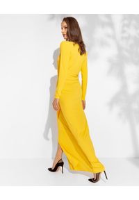 SIMONA CORSELLINI - Żółta sukienka z rozcięciem. Kolor: żółty. Materiał: wiskoza. Długość rękawa: długi rękaw. Typ sukienki: dopasowane. Styl: glamour. Długość: maxi #2
