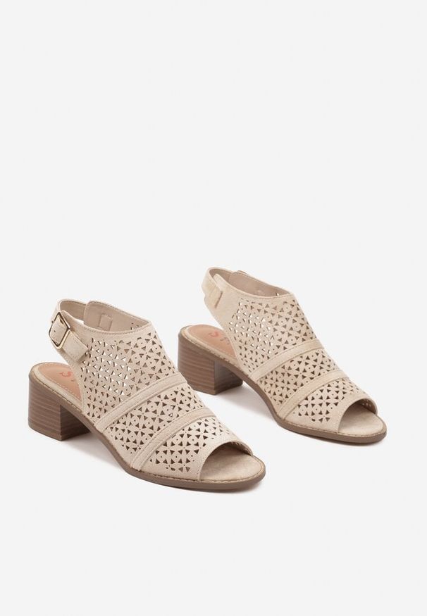 Born2be - Beżowe Sandały Botki na Słupku z Ażurową Cholewką i Noskiem Peep Toe Lanira. Okazja: na co dzień. Nosek buta: otwarty. Kolor: beżowy. Materiał: jeans. Wzór: ażurowy. Obcas: na słupku. Styl: elegancki, casual