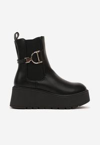 Born2be - Czarne Botki Typu Sztyblety na Koturnie Ozdobione Metalowym Detalem Belivira. Okazja: na co dzień. Kolor: czarny. Materiał: jeans. Szerokość cholewki: normalna. Wzór: aplikacja. Obcas: na koturnie. Styl: casual, elegancki #6