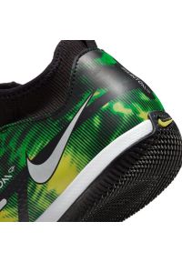 Buty piłkarskie Nike Phantom GT2 Academy Df Ic Sw Jr DM0740 003 wielokolorowe zielone. Zapięcie: sznurówki. Kolor: wielokolorowy. Materiał: guma, syntetyk. Szerokość cholewki: normalna. Sport: piłka nożna #2