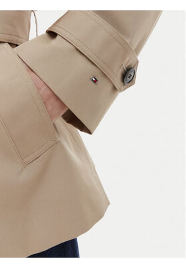TOMMY HILFIGER - Tommy Hilfiger Trencz WW0WW49586 Beżowy Relaxed Fit. Kolor: beżowy. Materiał: bawełna