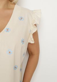Born2be - Beżowa Bluzka z Wiskozy w Kwiaty Tolamea. Okazja: na co dzień. Kolor: beżowy. Materiał: wiskoza. Wzór: kwiaty. Styl: casual #4