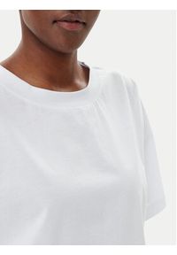 ViCOLO T-Shirt UD0005 Biały Relaxed Fit. Kolor: biały. Materiał: bawełna