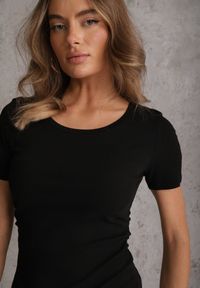 Renee - Czarny T-shirt w Prążki z Marszczeniami po Bokach Nedala. Okazja: na co dzień. Kolor: czarny. Wzór: prążki. Styl: casual, elegancki #5