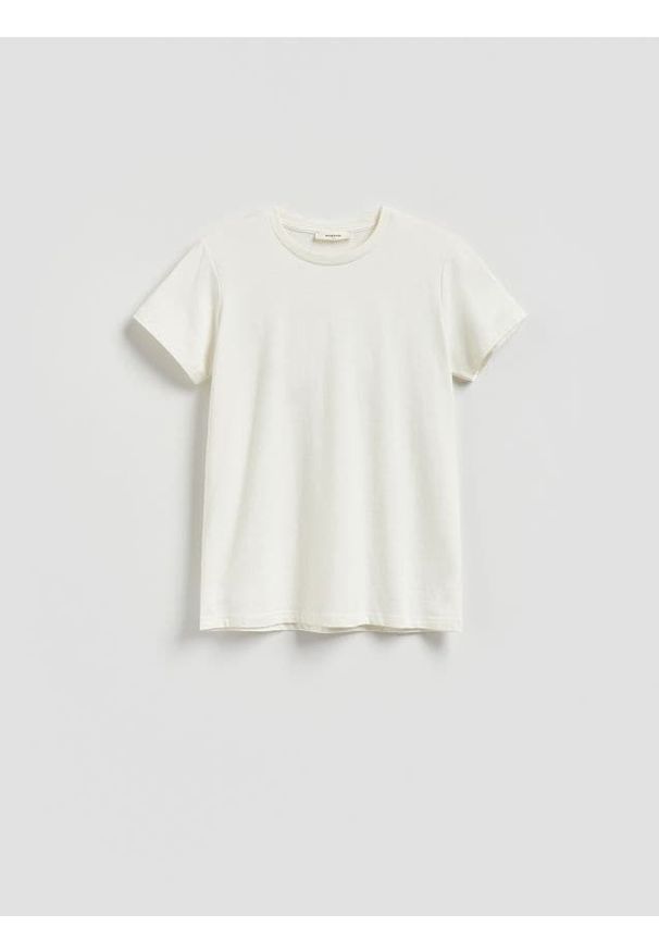 Reserved - T-shirt z włóknami bambusowymi - złamana biel. Materiał: włókno
