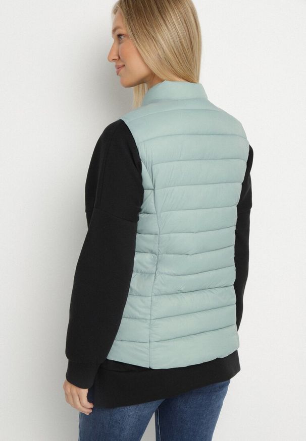 Born2be - Jasnozielona Pikowanana Kamizelka Sifitta. Okazja: na co dzień. Kolor: zielony. Materiał: jeans. Styl: casual, klasyczny, elegancki