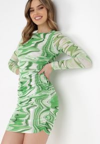 Born2be - Zielona Sukienka Astarpia. Kolor: zielony. Długość rękawa: długi rękaw. Wzór: nadruk, aplikacja, kolorowy. Styl: klasyczny. Długość: mini #4