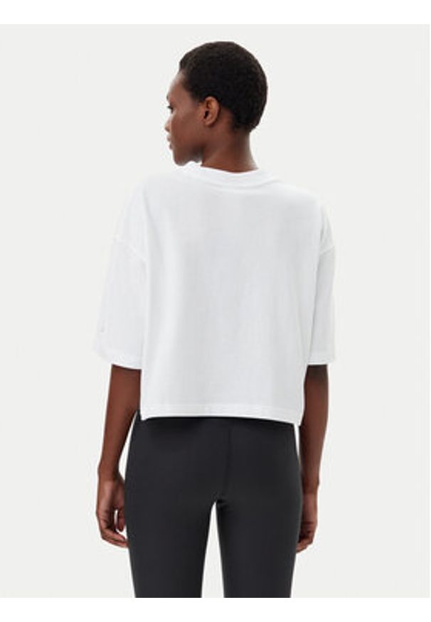 New Balance T-Shirt WT51935 Biały Oversize. Kolor: biały. Materiał: bawełna