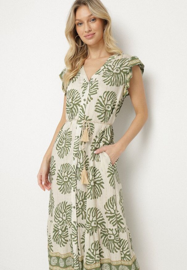 Born2be - Zielona Koszulowa Sukienka z Wiskozą i Geometrycznym Wzorem Siledia. Okazja: na co dzień. Typ kołnierza: kołnierz z falbankami. Kolor: zielony. Materiał: wiskoza. Wzór: geometria. Typ sukienki: koszulowe. Styl: casual, elegancki