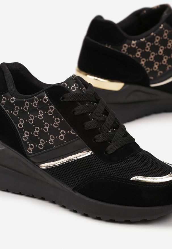 Born2be - Czarne Sneakersy Galises. Okazja: na co dzień. Kolor: czarny. Materiał: materiał. Obcas: na koturnie