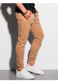 Ombre Clothing - Spodnie męskie dresowe joggery - camel V6 P948 - XXL. Kolor: brązowy. Materiał: dresówka #3