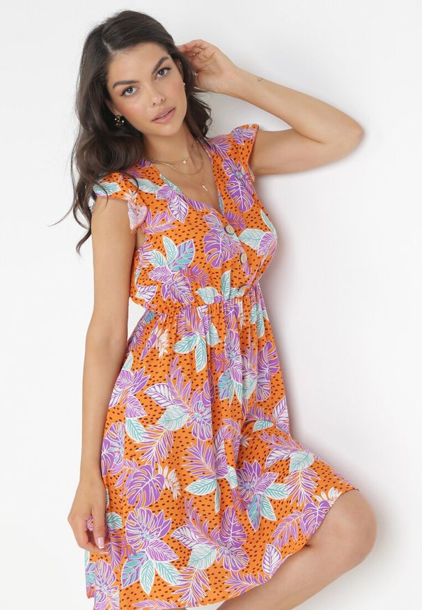 Born2be - Pomarańczowa Sukienka Mini z Gumką w Talii i Falbankami z Wiskozy Calanna. Typ kołnierza: kołnierz z falbankami. Kolor: pomarańczowy. Materiał: wiskoza. Sezon: wiosna, lato. Długość: mini