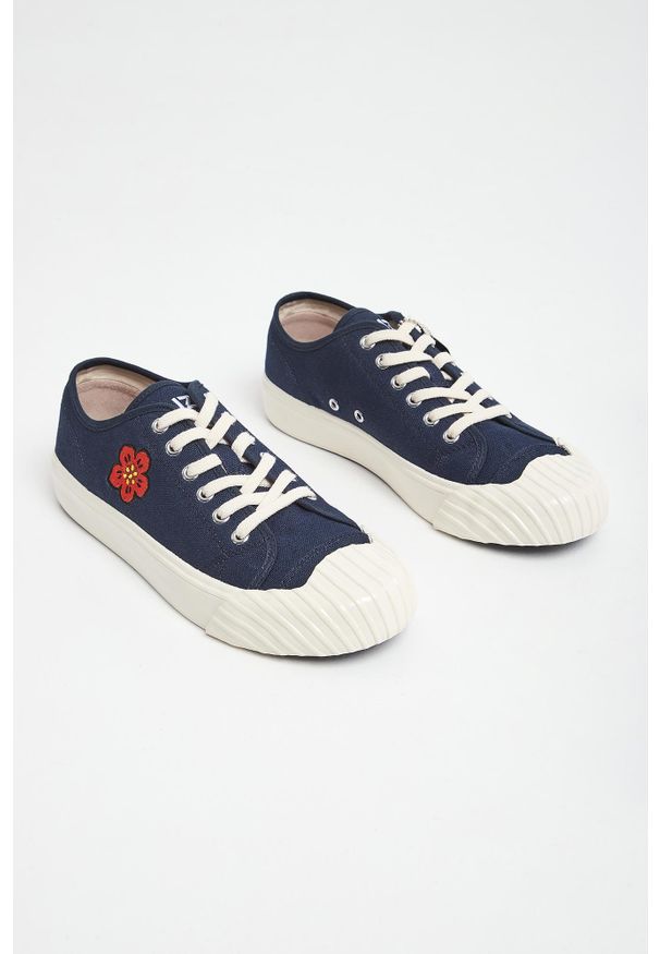 Kenzo - Trampki damskie KENZO. Wysokość cholewki: przed kostkę. Materiał: materiał. Szerokość cholewki: normalna. Wzór: napisy, haft