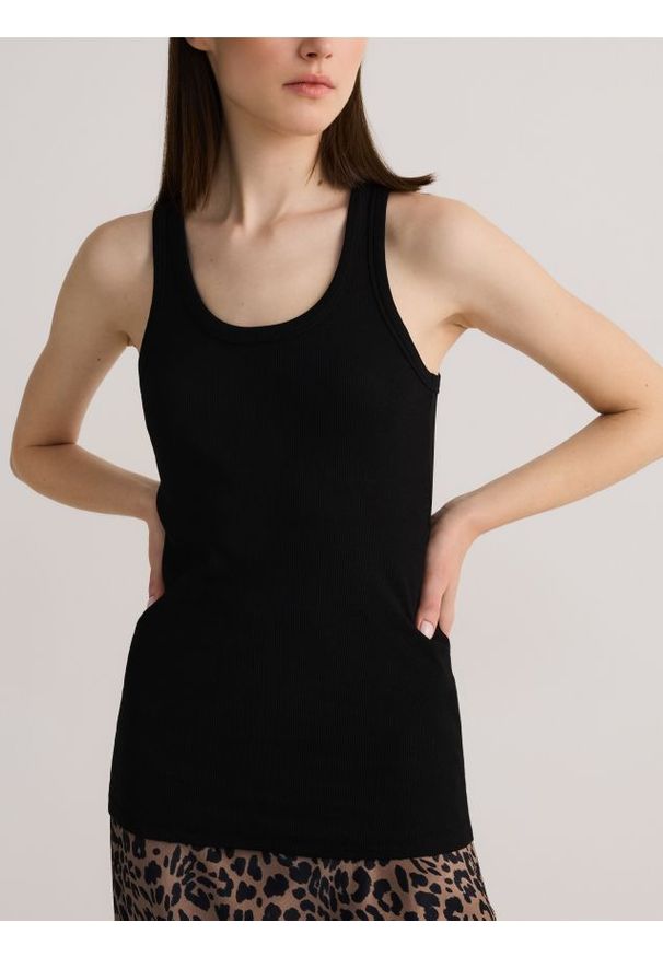 Reserved - Bawełniany top halter - czarny. Typ kołnierza: dekolt halter. Kolor: czarny. Materiał: bawełna