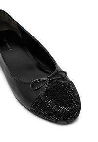 Tory Burch Baleriny Cap-Toe Pave Ballet 166214 Czarny. Kolor: czarny. Materiał: skóra