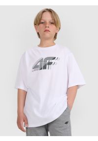4f - 4F T-shirt oversize z nadrukiem chłopięcy - biały 158 (12-13 lat). Okazja: na co dzień. Kolor: biały. Materiał: jersey, bawełna, materiał. Wzór: nadruk. Sezon: lato. Styl: sportowy, klasyczny, casual