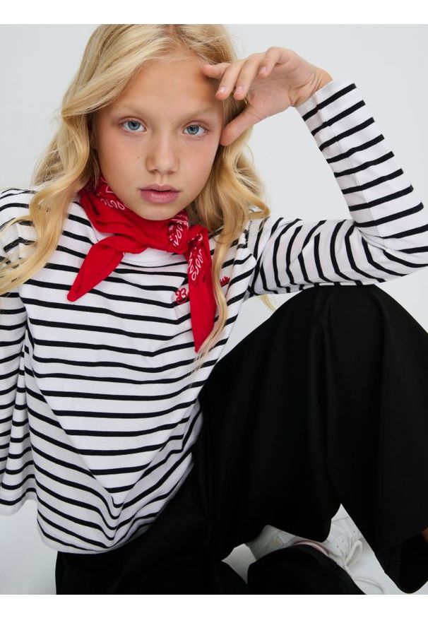 Sinsay - Bawełniana bluzka w paski - biały. Kolor: biały. Materiał: bawełna. Wzór: paski