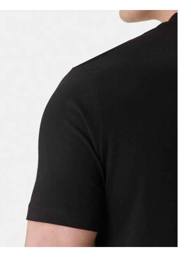 Karl Lagerfeld - KARL LAGERFELD T-Shirt 755052 562235 Czarny Regular Fit. Typ kołnierza: dekolt w karo. Kolor: czarny. Materiał: bawełna