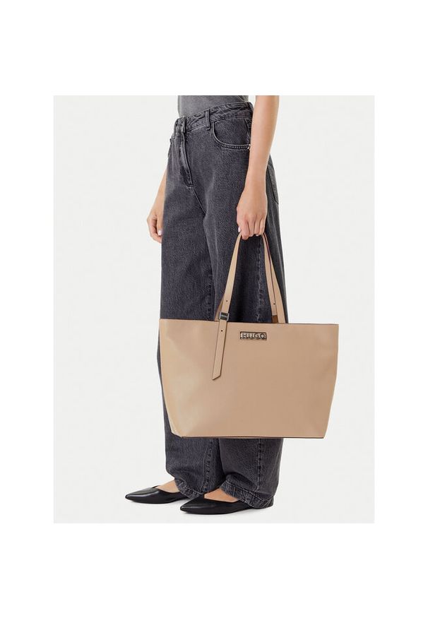Hugo - Torebka HUGO. Kolor: beżowy