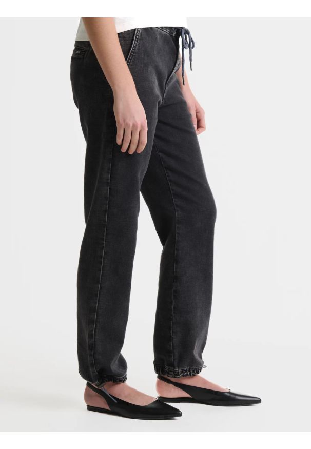 Big-Star - Jeansy damskie loose z regulacją dołu nogawki czarne Robbin 919. Kolor: czarny. Sezon: lato