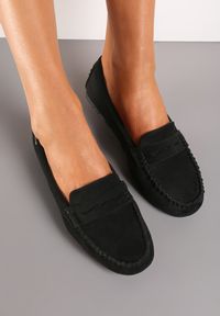 Born2be - Czarne Mokasyny z Imitacji Zamszu na Płaskiej Podeszwie Sallevia. Kolor: czarny. Materiał: zamsz. Obcas: na płaskiej podeszwie. Styl: elegancki