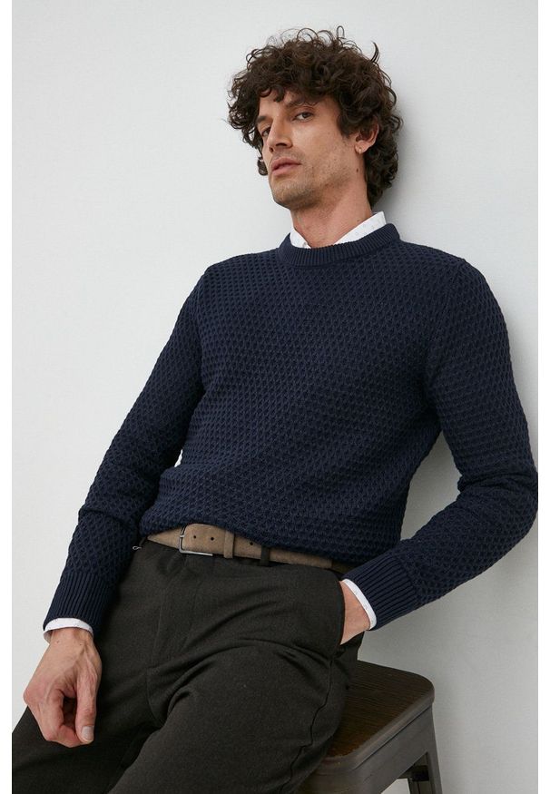 Selected Homme sweter bawełniany męski kolor granatowy. Okazja: na co dzień. Kolor: niebieski. Materiał: bawełna. Długość rękawa: długi rękaw. Długość: długie. Styl: casual