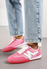 Renee - Różowe Sneakersy Klasyczne Tenisówki Istia. Okazja: na co dzień. Kolor: różowy. Materiał: jeans. Wzór: aplikacja. Obcas: na obcasie. Wysokość obcasa: niski #6