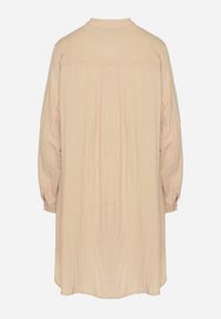 Born2be - Beżowa Sukienka Oversize z Bawełny o Prostym Kroju Koszulowym Elanistra. Okazja: na co dzień. Kolor: beżowy. Materiał: bawełna. Typ sukienki: proste, oversize, koszulowe. Styl: casual, elegancki #5