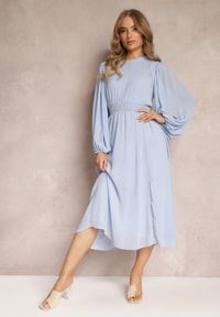 Renee - Niebieska Rozkloszowana Sukienka Midi z Gumkami w Talii i Koronką Ottillda. Kolor: niebieski. Materiał: koronka. Długość rękawa: długi rękaw. Wzór: koronka. Długość: midi #1