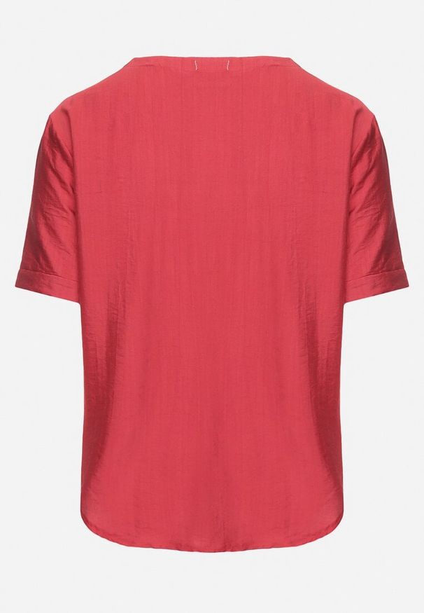 Born2be - Bordowa Bawełniana Bluzka T-shirt z Krótkim Rękawem z Nadrukiem i Guzikami Fiomara. Okazja: do pracy. Kolor: czerwony. Materiał: bawełna. Długość rękawa: krótki rękaw. Długość: krótkie. Wzór: nadruk