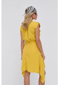 Diesel Sukienka kolor żółty mini rozkloszowana. Kolor: żółty. Materiał: tkanina, jedwab, materiał, lyocell. Wzór: gładki. Typ sukienki: asymetryczne, rozkloszowane. Długość: mini #3