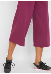 Spodnie dresowe culotte 7/8 z bawełny organicznej, Level 1 bonprix jeżynowy. Kolor: fioletowy. Materiał: materiał, bawełna. Styl: sportowy #4