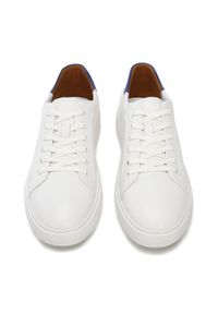 Wittchen - Męskie sneakersy skórzane klasyczne kremowo-granatowe. Nosek buta: okrągły. Kolor: niebieski, kremowy, wielokolorowy. Materiał: skóra. Wzór: gładki, kolorowy. Sezon: lato #6