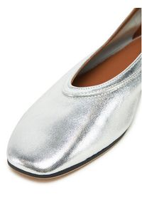 TOMMY HILFIGER - Tommy Hilfiger Baleriny Soft Metal Lthr Ballerina No Bow FW0FW08601 Srebrny. Kolor: srebrny. Materiał: skóra