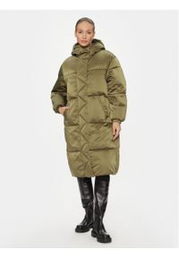 Tommy Jeans Płaszcz zimowy Satin DW0DW16587 Zielony Relaxed Fit. Kolor: zielony. Materiał: syntetyk. Sezon: zima