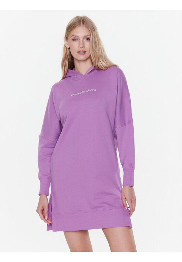 Sukienka dzianinowa Calvin Klein Jeans. Kolor: fioletowy. Materiał: bawełna, dzianina