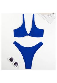 Intica - Bikini z trójkątnym topem na plażę i basen Muire. Kolor: niebieski. Materiał: materiał
