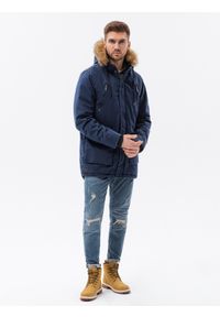 Ombre Clothing - Kurtka męska zimowa parka z dużymi kieszeniami - ciemnoniebieska V2 C512 - L. Kolor: niebieski. Materiał: bawełna, syntetyk, poliester, futro. Sezon: zima