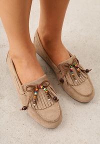 Born2be - Jasnobeżowe Mokasyny VICES z Wkładką ze Skóry Naturalnej i Ozdobnymi Koralikami Neni. Okazja: na co dzień. Kolor: beżowy. Materiał: skóra. Styl: casual, klasyczny, elegancki #1