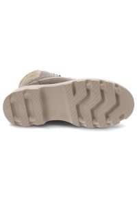 Botki damskie Kampa, cholewka ze skóry naturalnej wnętrze ocieplane na płaskiej podeszwie, beż‑capuccino, Z538‑651‑650. Kolor: beżowy. Materiał: futro, puch, skóra, syntetyk. Szerokość cholewki: normalna. Sezon: zima. Obcas: na obcasie, na płaskiej podeszwie. Styl: elegancki. Wysokość obcasa: niski #4