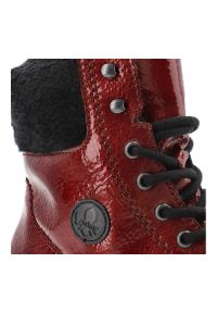 Czerwone Botki Rieker Lakierowane Buty Damskie. Okazja: na co dzień. Zapięcie: sznurówki. Kolor: czerwony. Materiał: lakier. Szerokość cholewki: normalna. Sezon: zima. Styl: casual, klasyczny #9