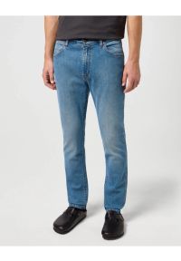 Wrangler - WRANGLER LARSTON MĘSKIE SPODNIE JEANSOWE JEANSY DŻINSY STRIDE 112350653 W18S018020