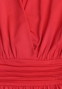 Renee - Czerwona Sukienka z Wiskozą o Rozkloszowanym Kroju z Kopertową Górą Seliane. Okazja: na randkę. Typ kołnierza: dekolt w serek. Kolor: czerwony. Materiał: wiskoza. Długość rękawa: długi rękaw. Typ sukienki: kopertowe #7