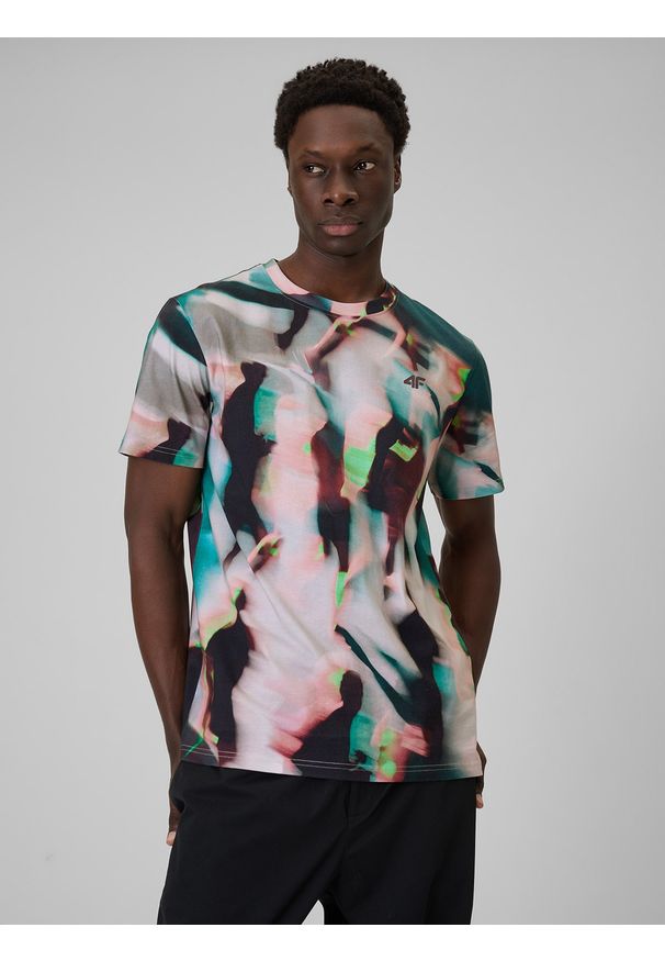 4f - 4F T-shirt regular z nadrukiem męski - multikolor M. Okazja: na co dzień. Kolor: wielokolorowy. Materiał: materiał. Wzór: nadruk. Styl: casual