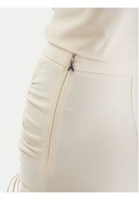 Patrizia Pepe Spódnica midi 8G0530/A701-W409 Écru Regular Fit. Materiał: syntetyk. Długość: midi #3