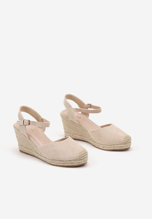 Renee - Beżowe Sandały na Koturnie w Stylu Espadryli Ozdobione Plecionką Iladira. Okazja: na co dzień, na imprezę. Zapięcie: sprzączka. Kolor: beżowy. Wzór: aplikacja. Sezon: lato. Obcas: na koturnie. Styl: elegancki, casual